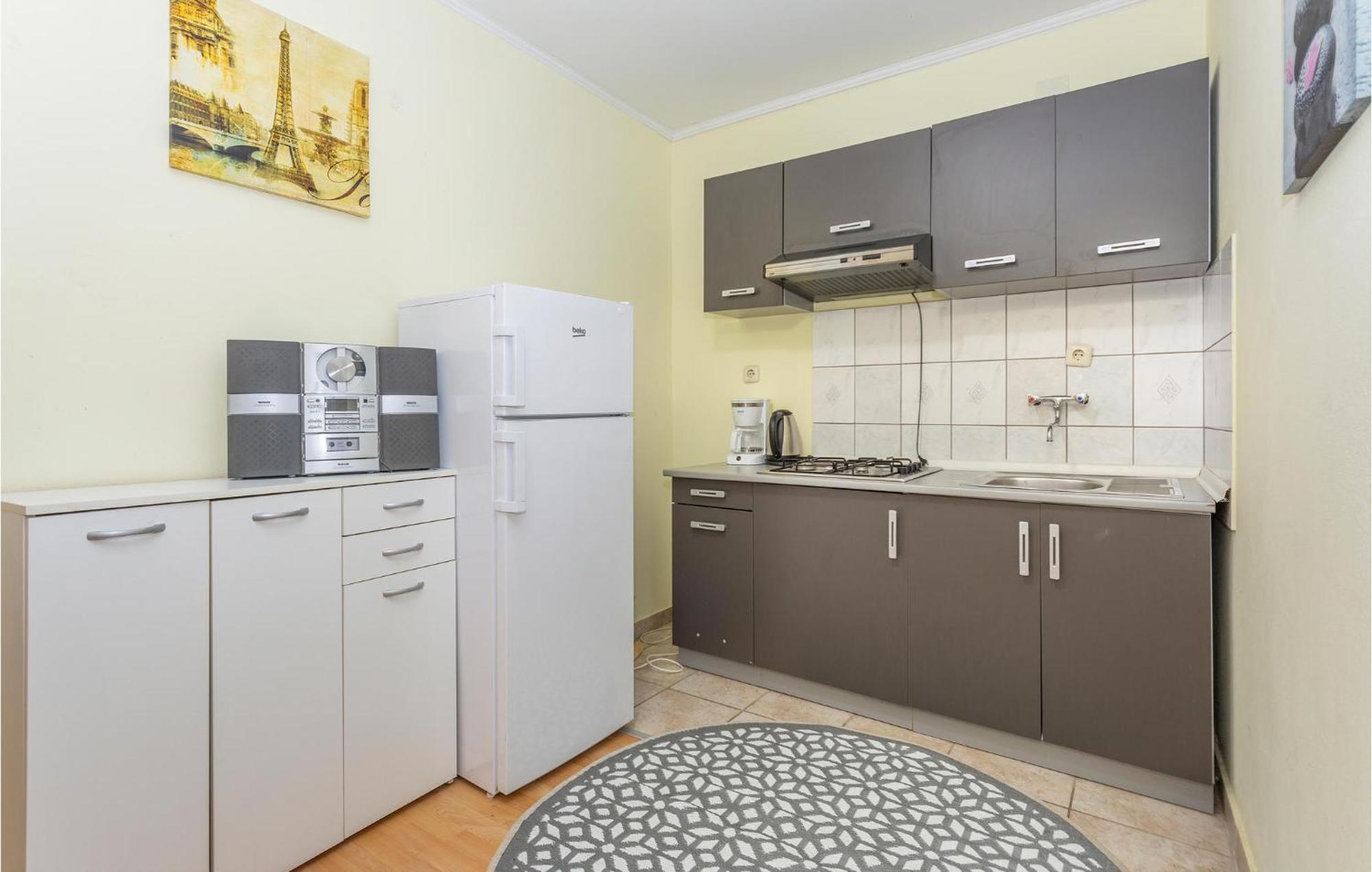 Awesome Apartment In Stara Baska 1 With Kitchen Exterior foto